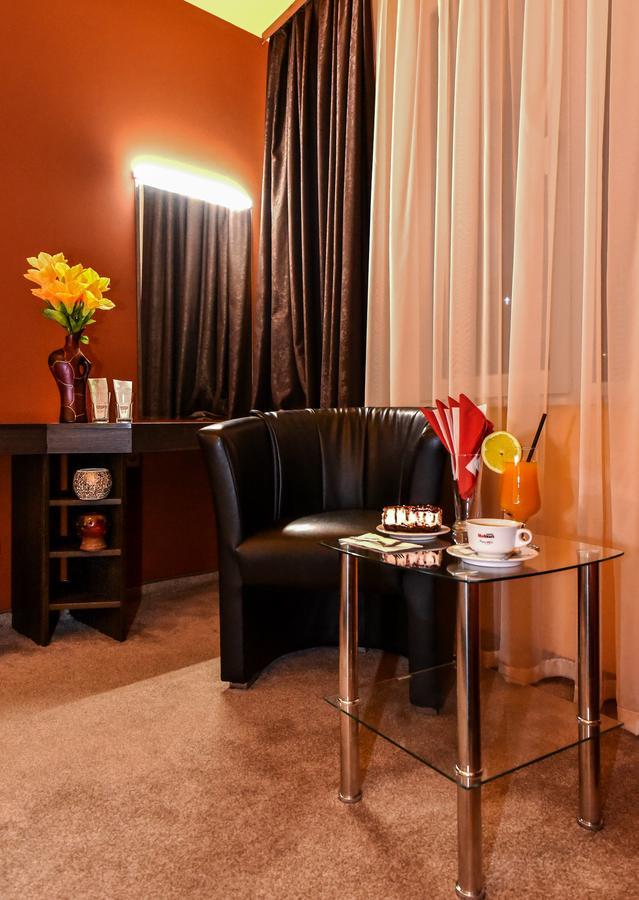 Central Guest Rooms Azenograd Kültér fotó