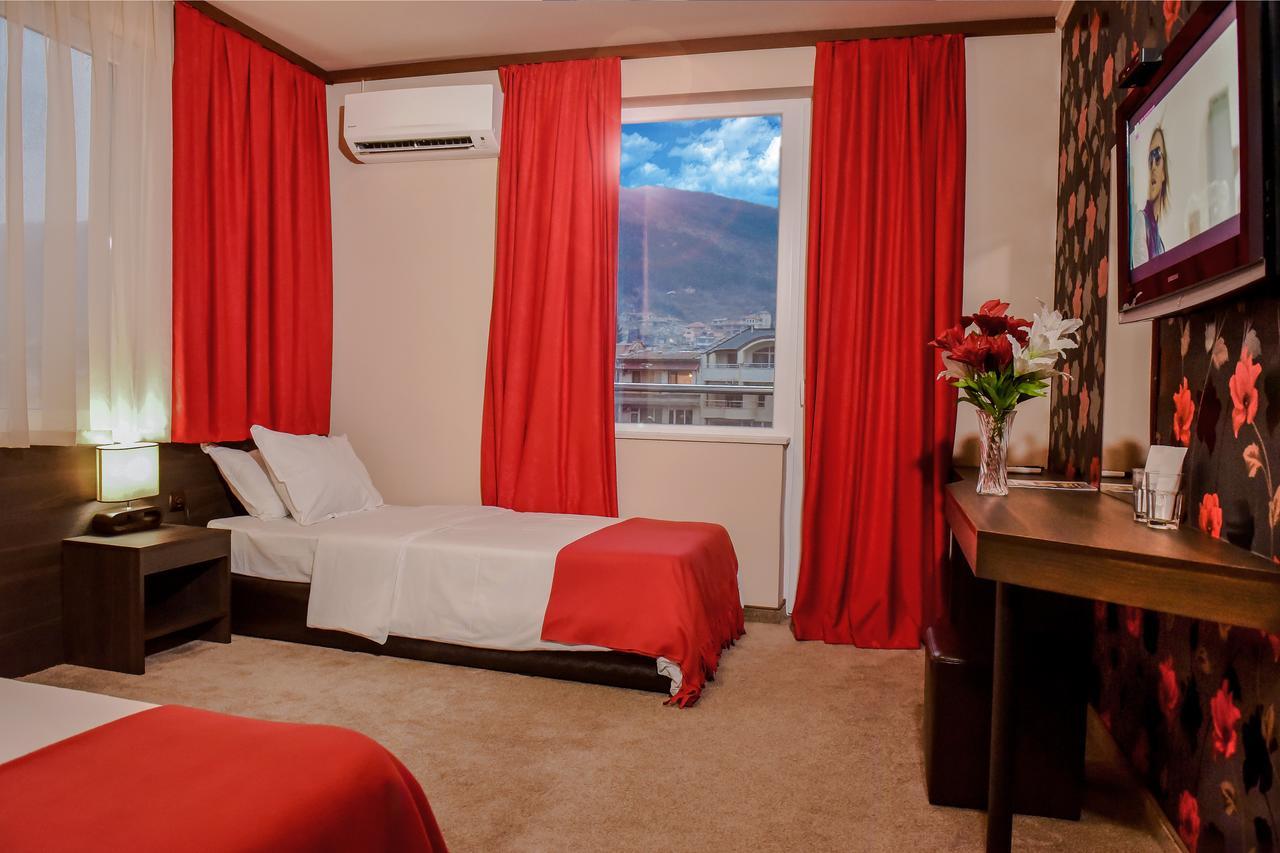 Central Guest Rooms Azenograd Kültér fotó