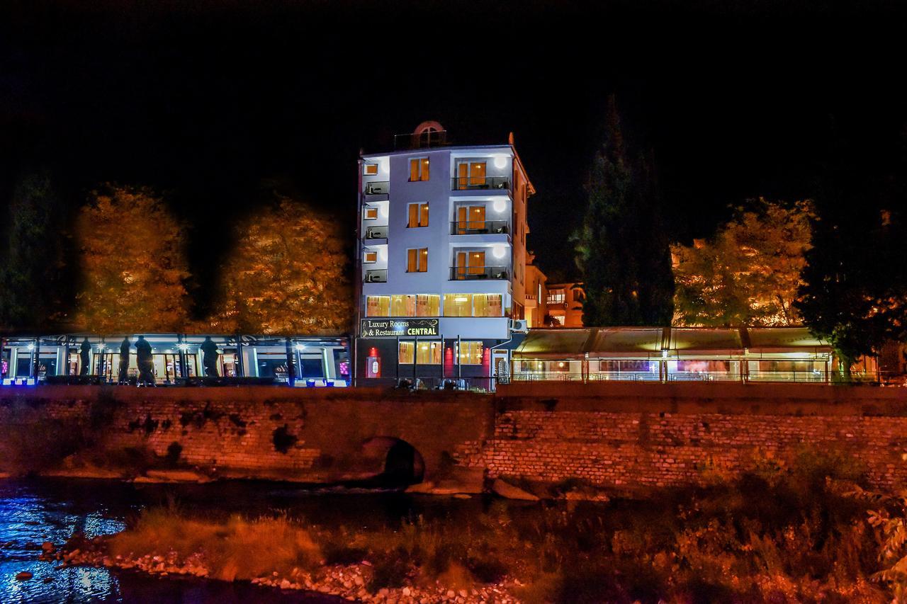 Central Guest Rooms Azenograd Kültér fotó