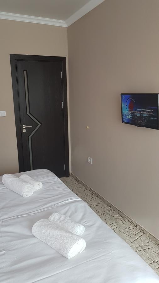 Central Guest Rooms Azenograd Kültér fotó