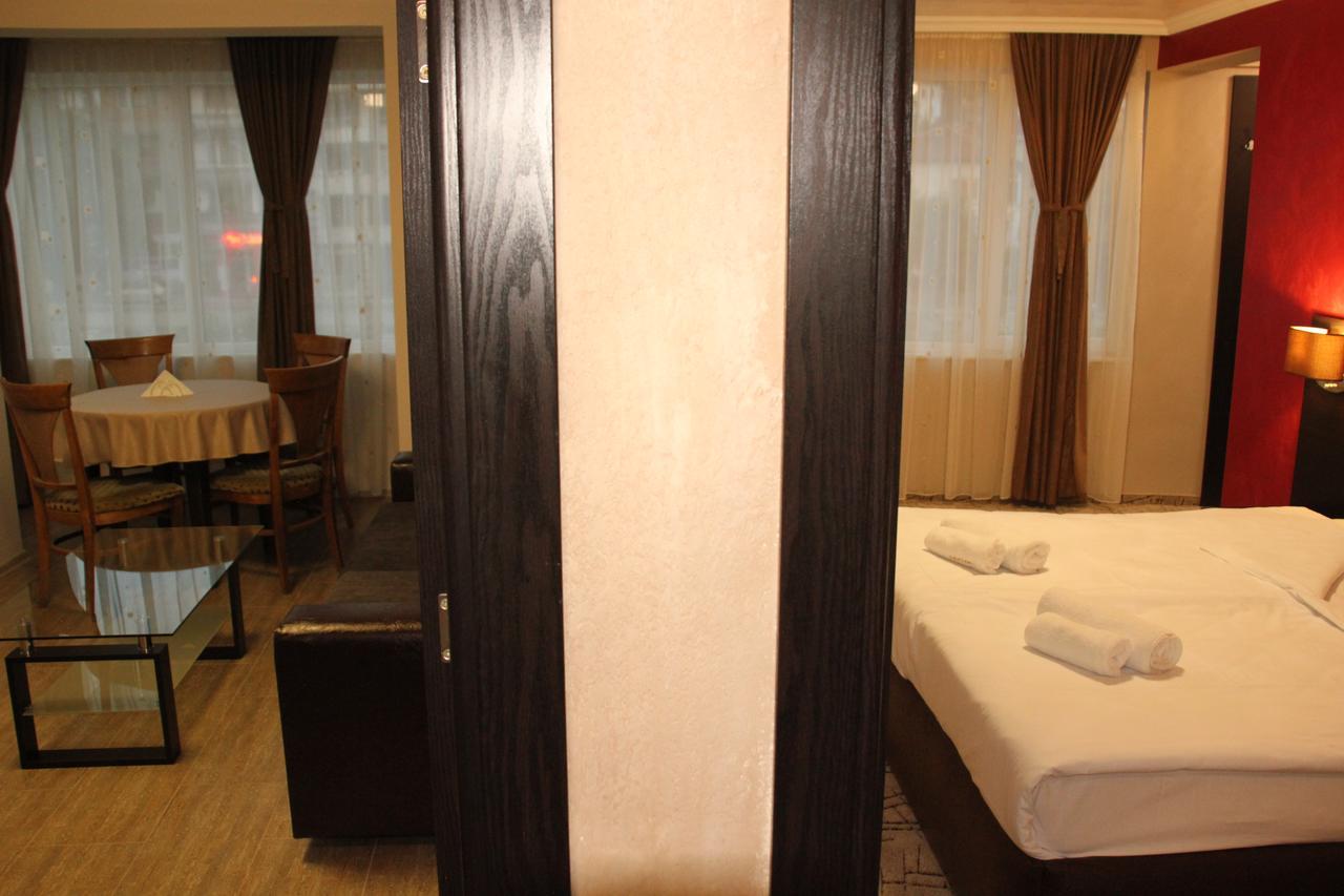 Central Guest Rooms Azenograd Kültér fotó