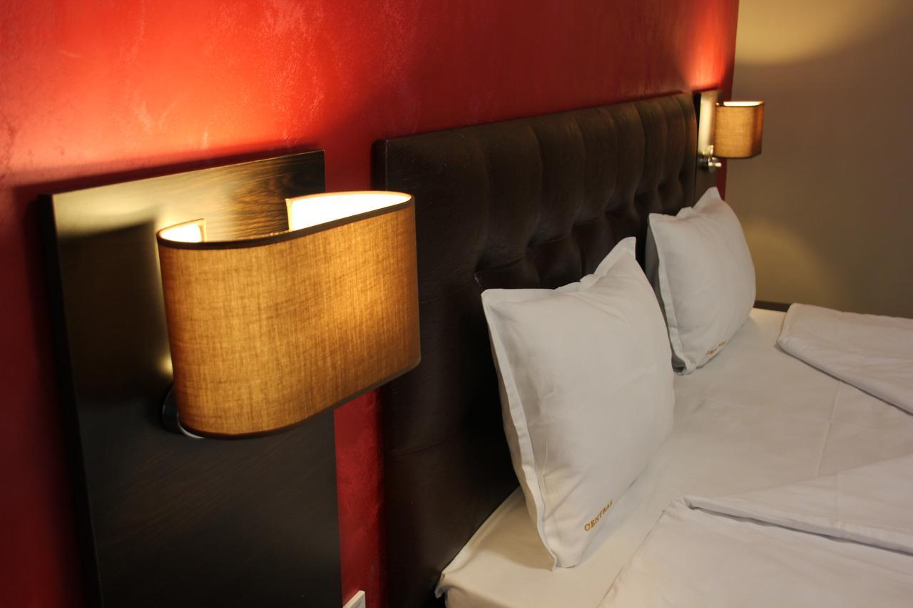 Central Guest Rooms Azenograd Kültér fotó