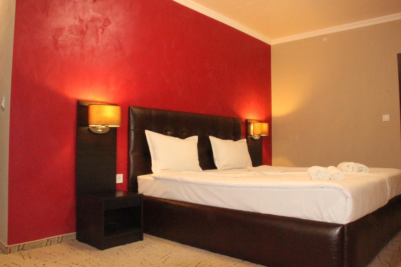 Central Guest Rooms Azenograd Kültér fotó